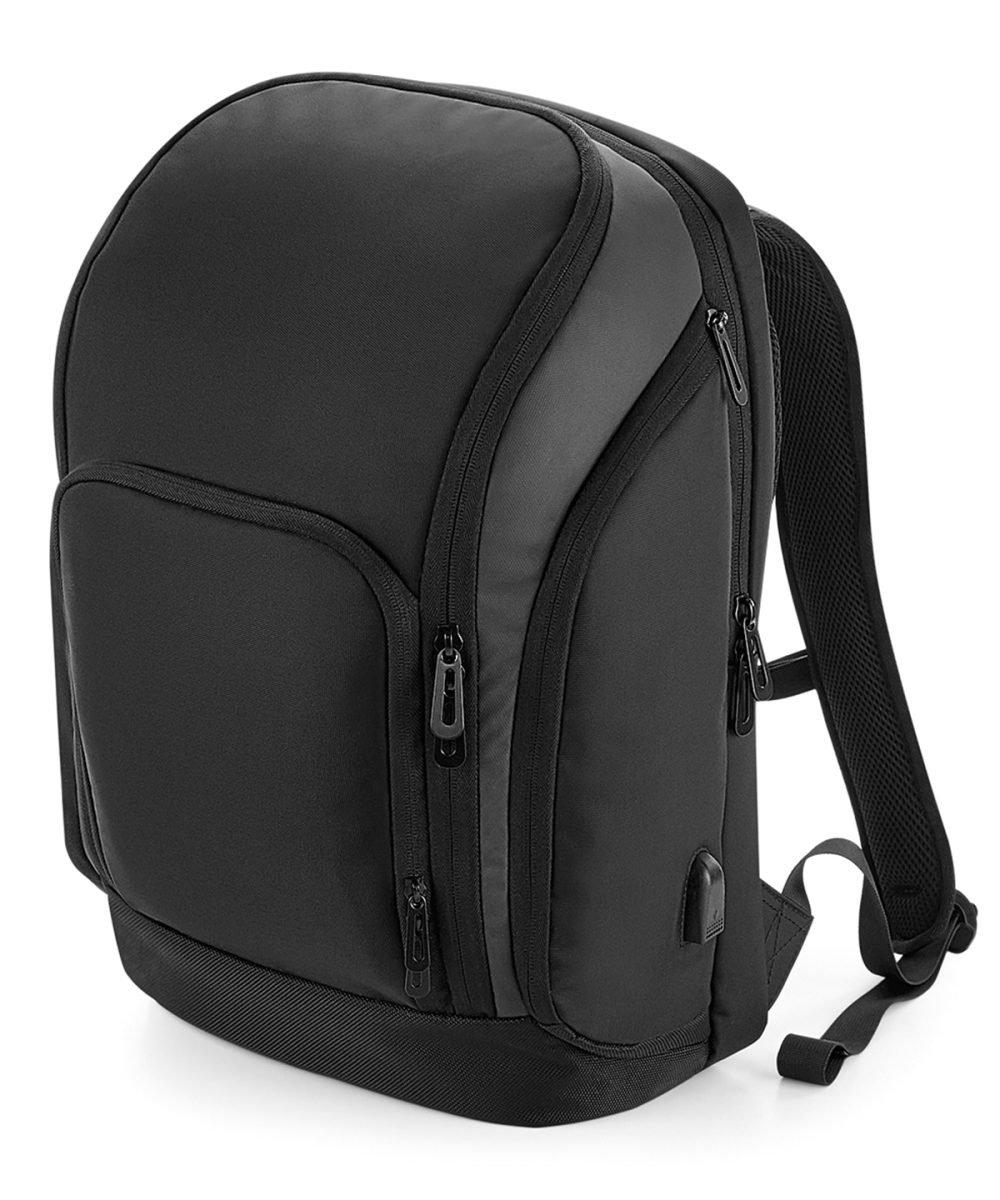 Black Pro-tech charge backpack