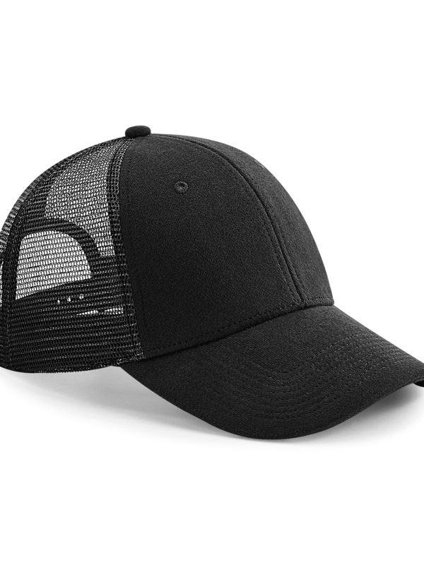 Black Jersey athleisure trucker