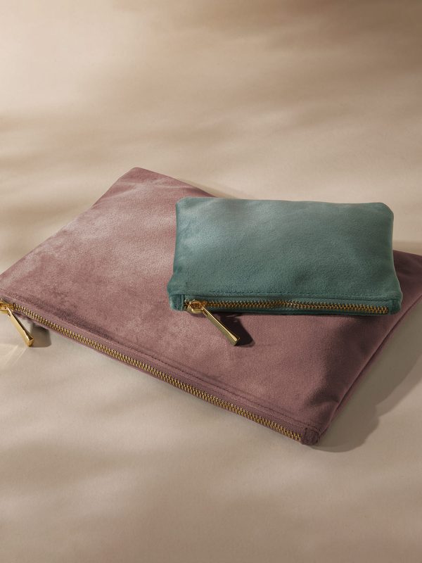 Velvet accessory pouch