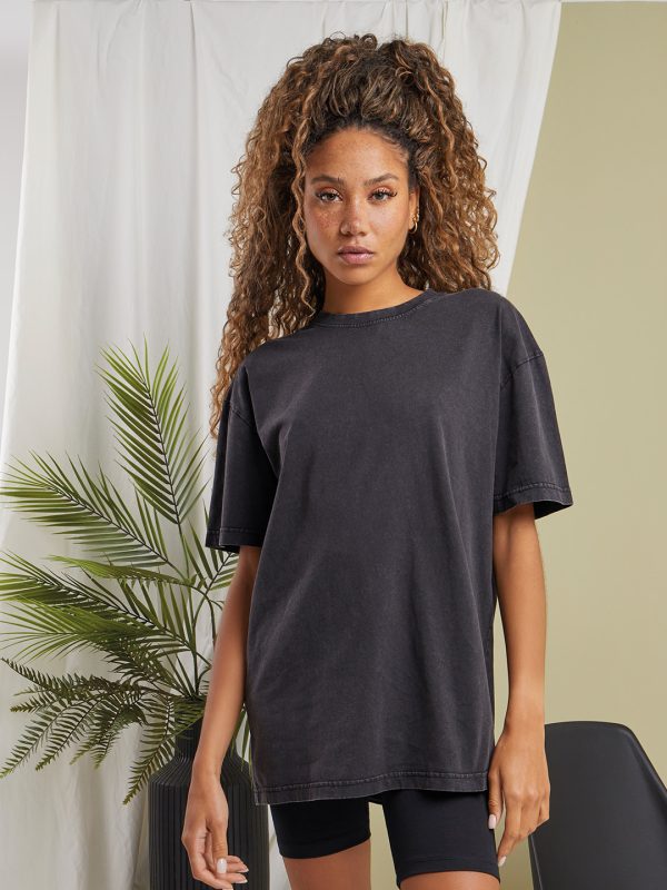 Women’s oversized acid wash tee