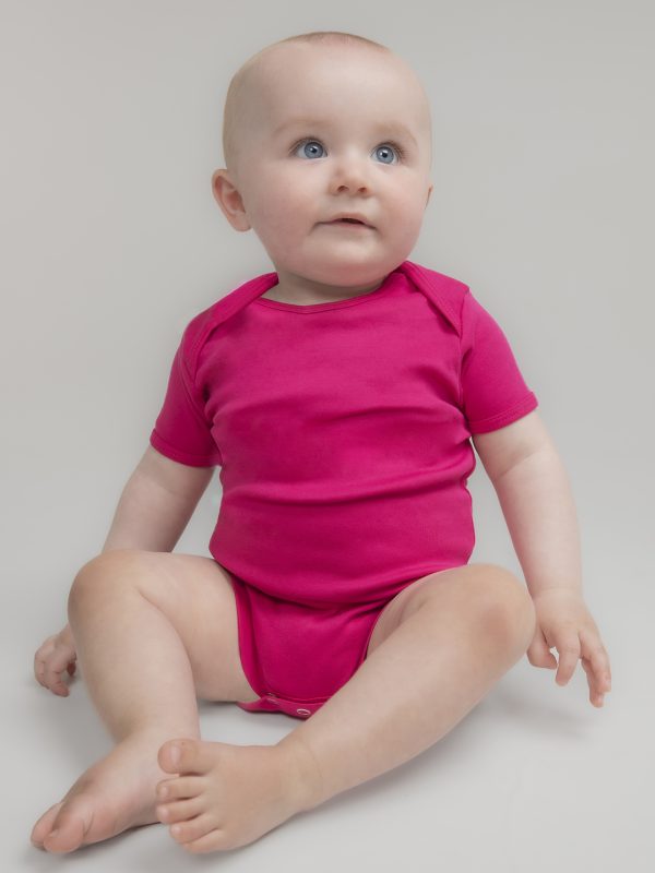 Short-sleeved bodysuit with envelope neck opening