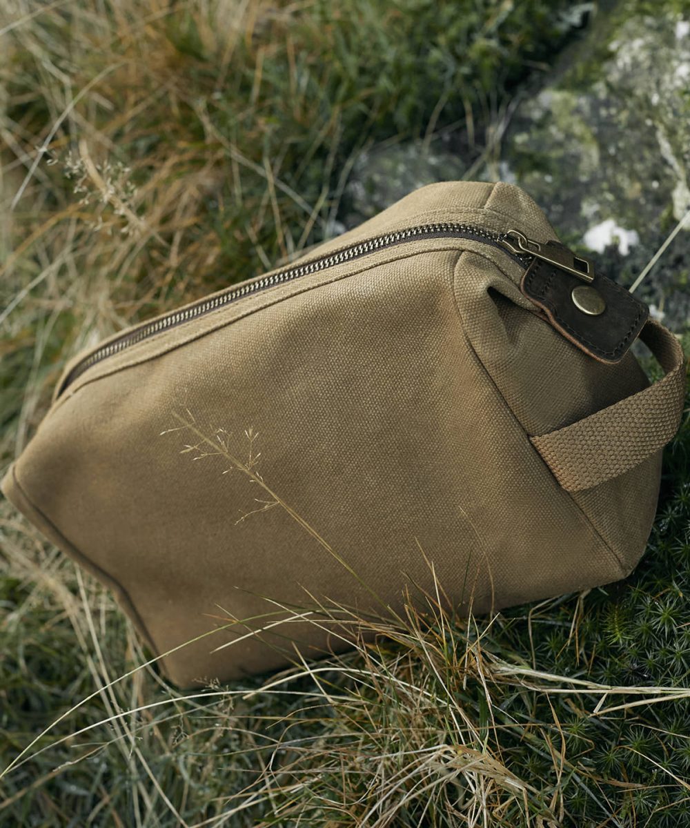 Heritage waxed canvas wash bag