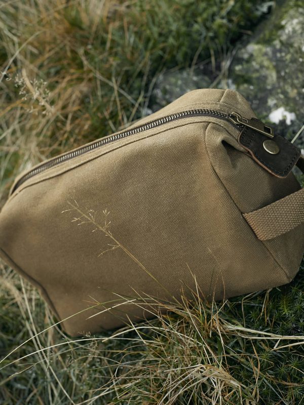 Heritage waxed canvas wash bag