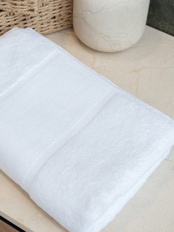 Organic bath towel with printable border