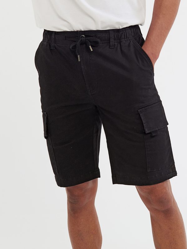 Men’s drawstring cargo utility shorts